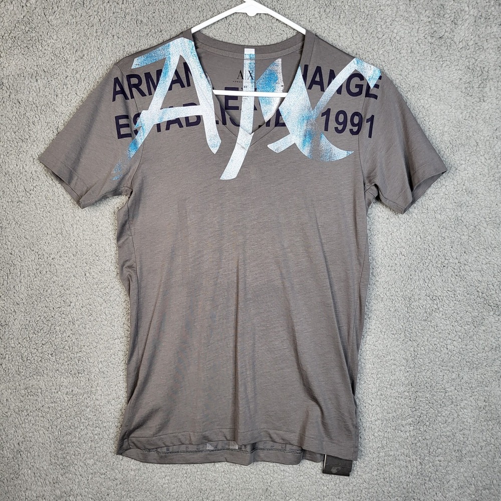 ARMANI EXCHANGE Size XS Women's graphic V-neck Short sleeve T-shirt